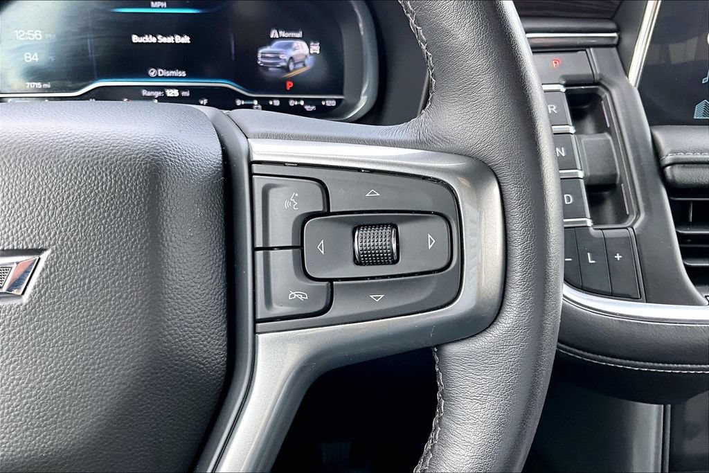 Used 2022 Chevrolet Tahoe Z71 w/ Luxury Package AWD/4WD image 18