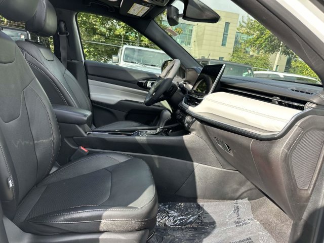 Used 2023 Jeep Compass Limited w/ Sun and Sound Group AWD/4WD image 25