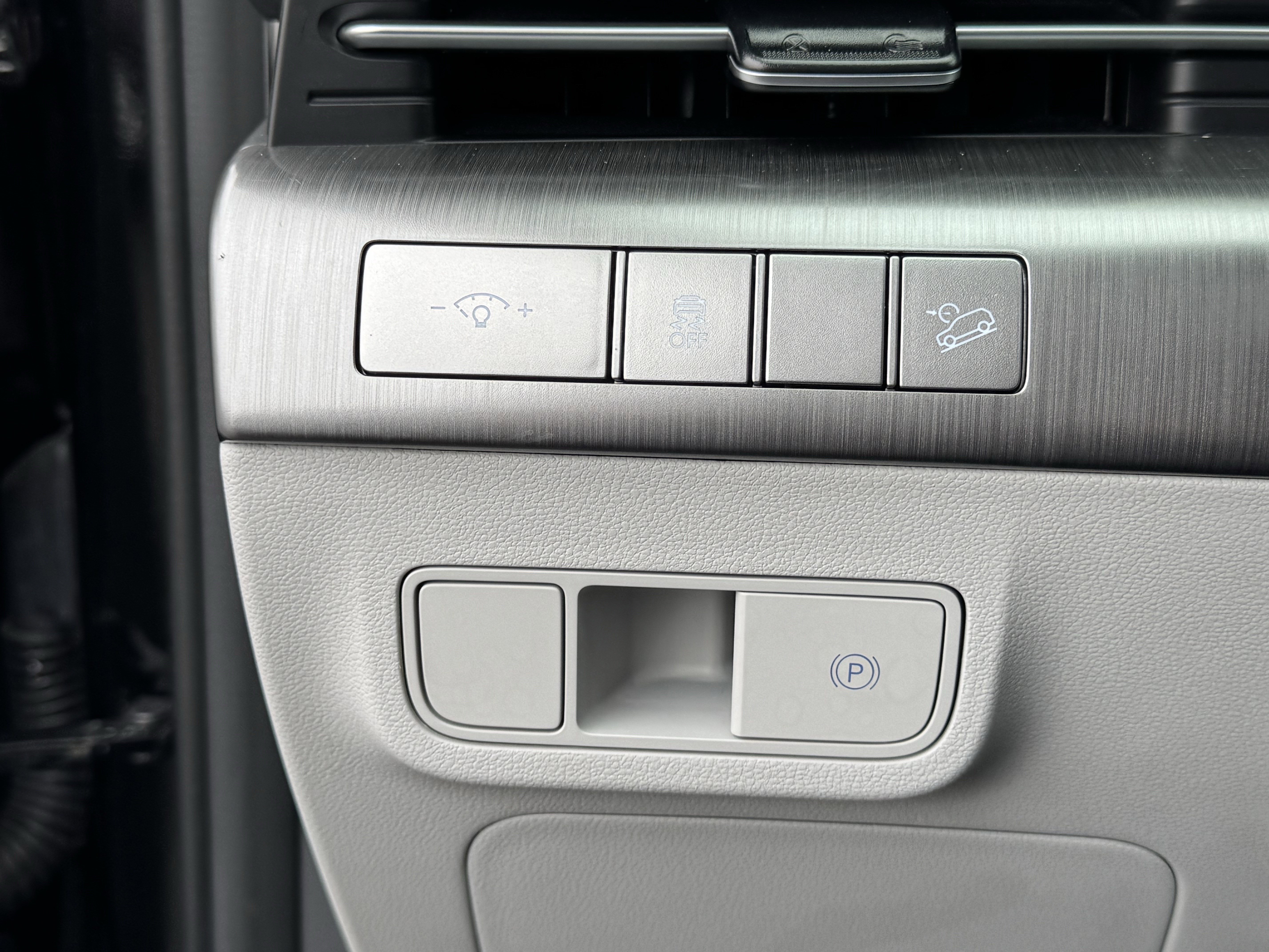 Used 2024 Hyundai Kona SEL w/ Convenience Package image 29