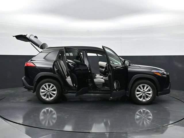 Used 2023 Toyota Corolla Cross LE w/ Moonroof Package AWD/4WD image 47