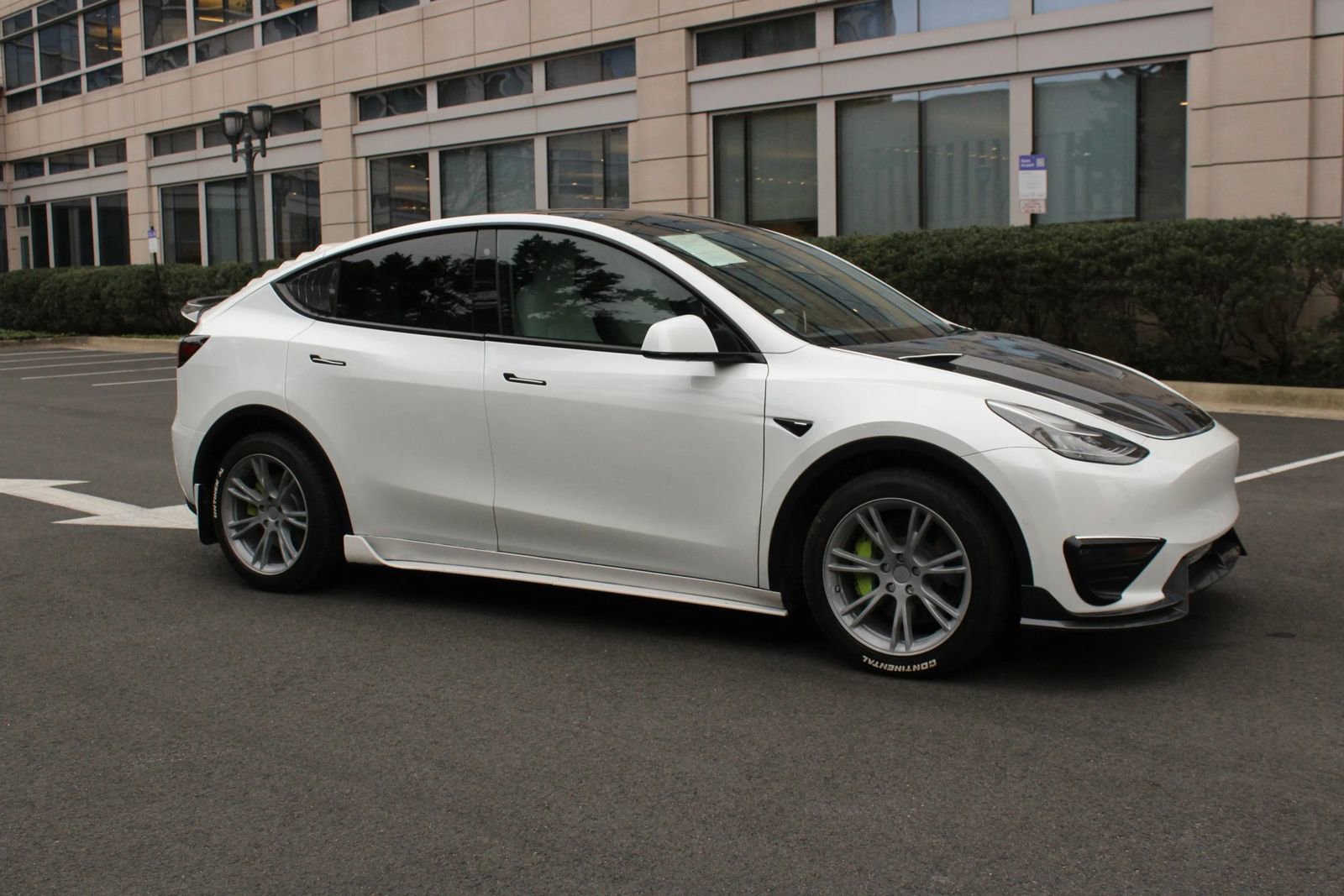 Used 2021 Tesla Model Y Long Range AWD/4WD image 2