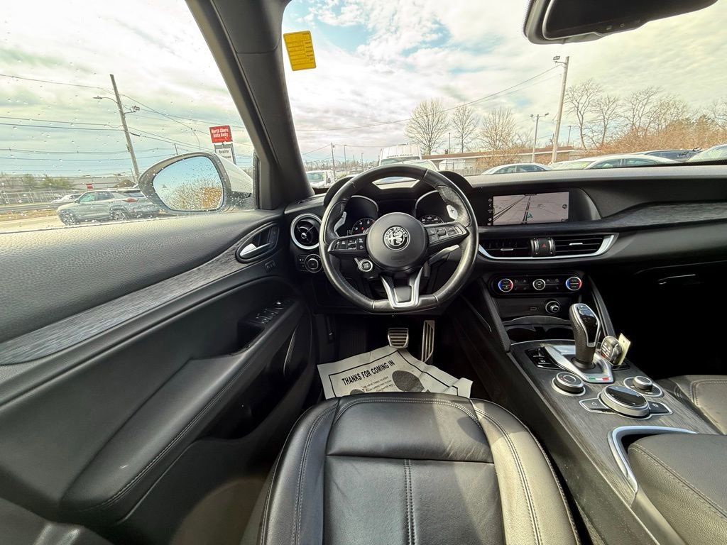 Used 2022 Alfa Romeo Stelvio Sprint image 23
