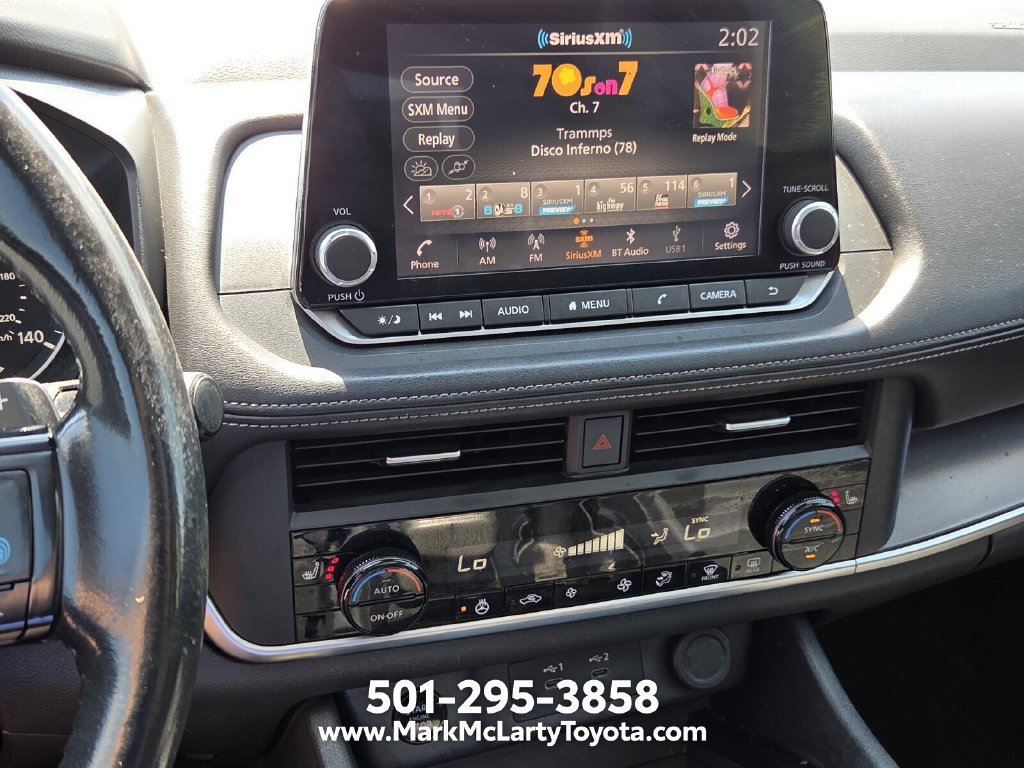 Used 2024 Nissan Rogue SV w/ SV Premium Package FWD image 18