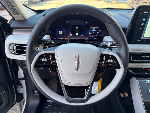 New 2027 Lincoln Aviator AWD image 26