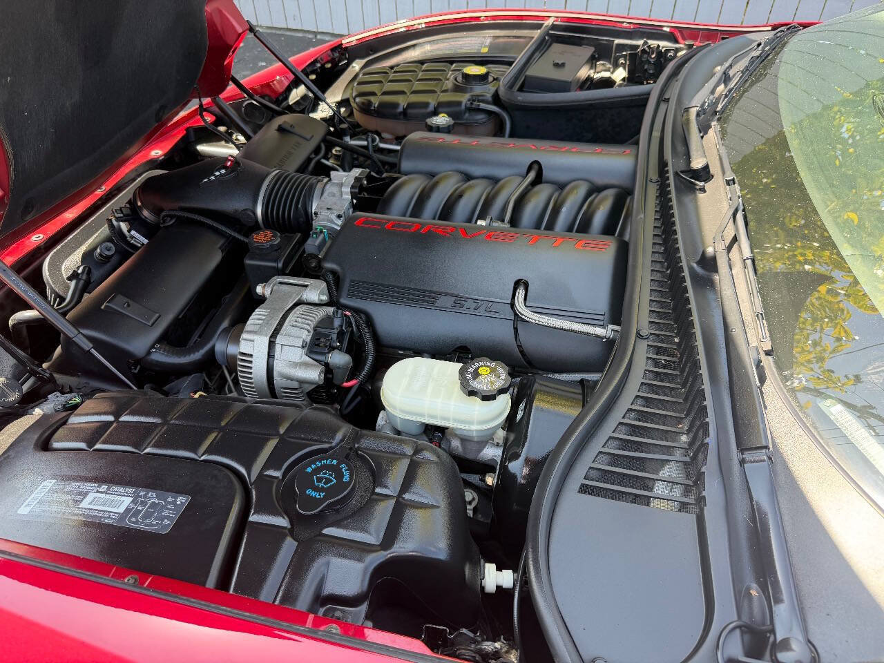 Used 2001 Chevrolet Corvette Convertible w/ Preferred Equipment Group2 RWD image 16
