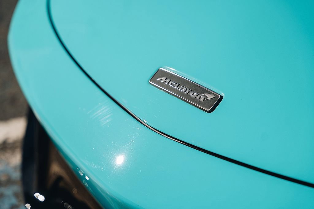 Used 2025 McLaren Artura Spider image 13