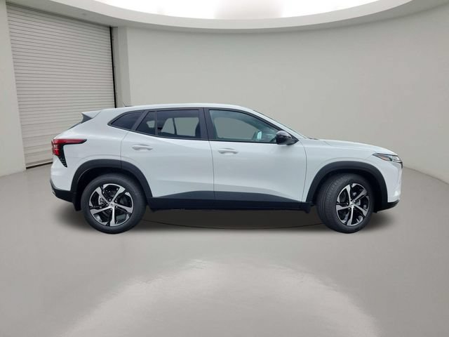 New 2026 Chevrolet Trax RS w/ Sunroof Package FWD image 8