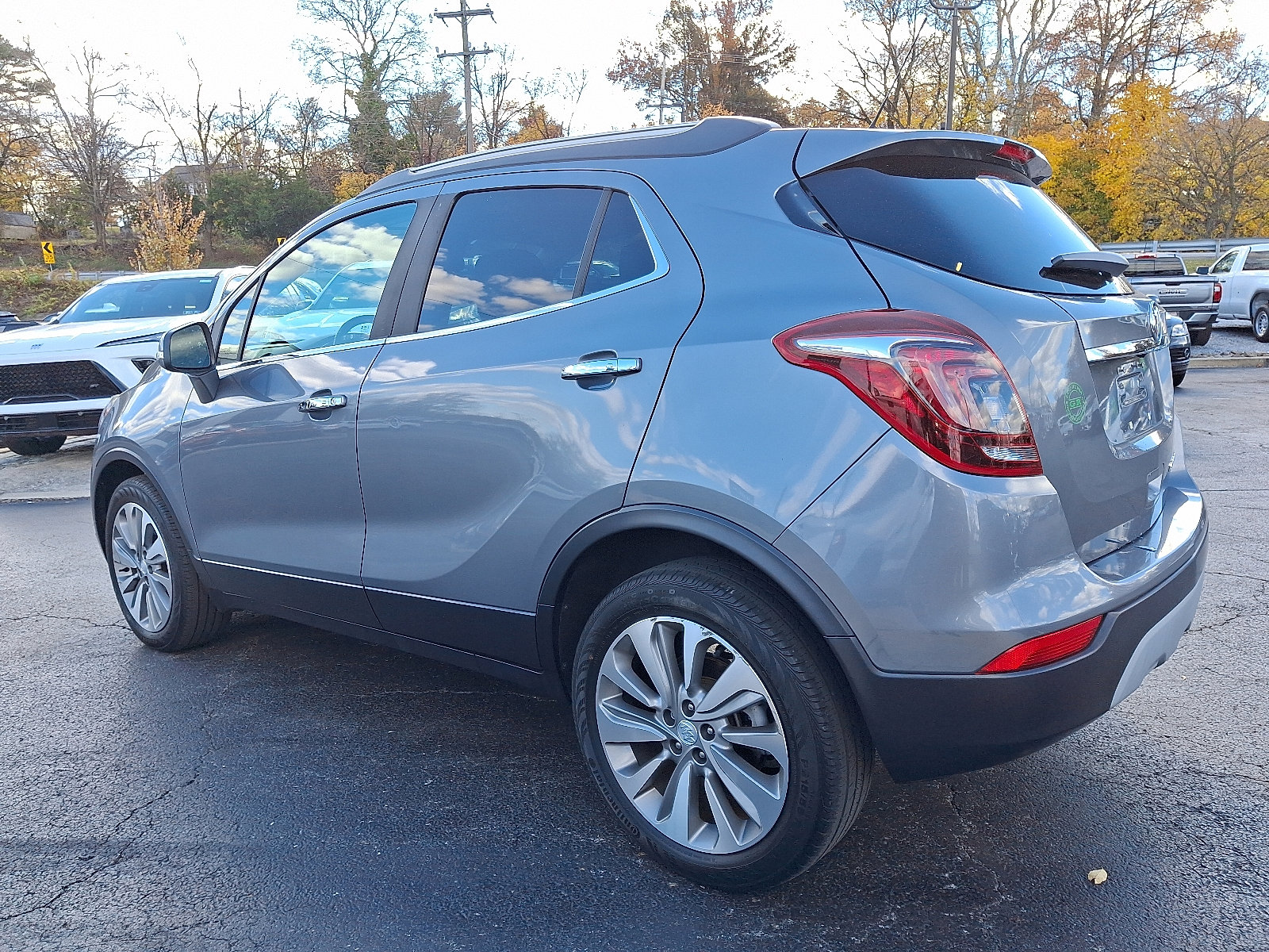 Used 2019 Buick Encore Preferred image 4
