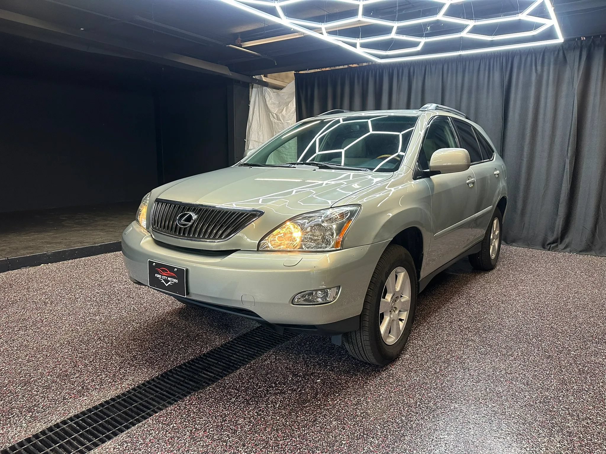 Used 2005 Lexus RX 330 AWD image 3