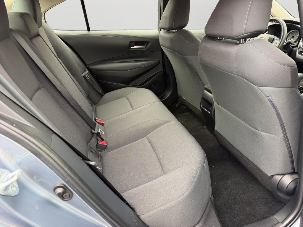 Used 2021 Toyota Corolla LE w/ Carpet Mat Package (TMS) FWD image 9