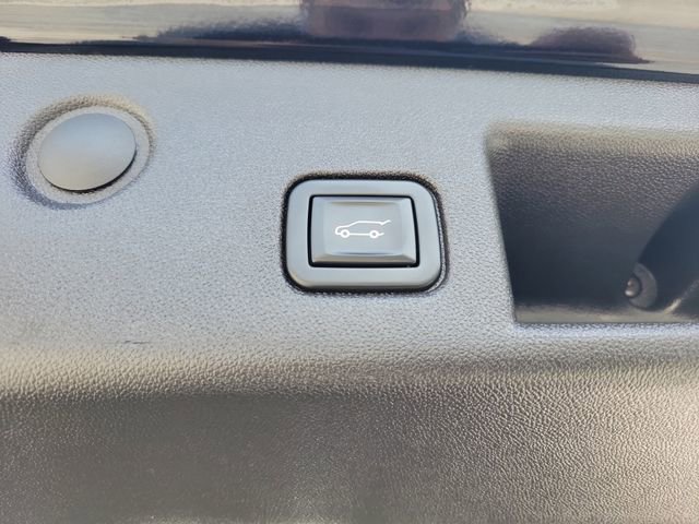 Used 2024 Chevrolet Equinox LT FWD image 11