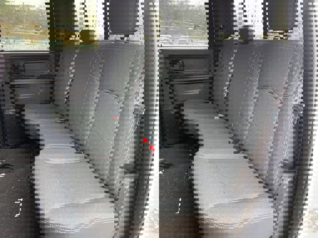 Used 2024 RAM 2500 Tradesman w/ Chrome Appearance Group image 9