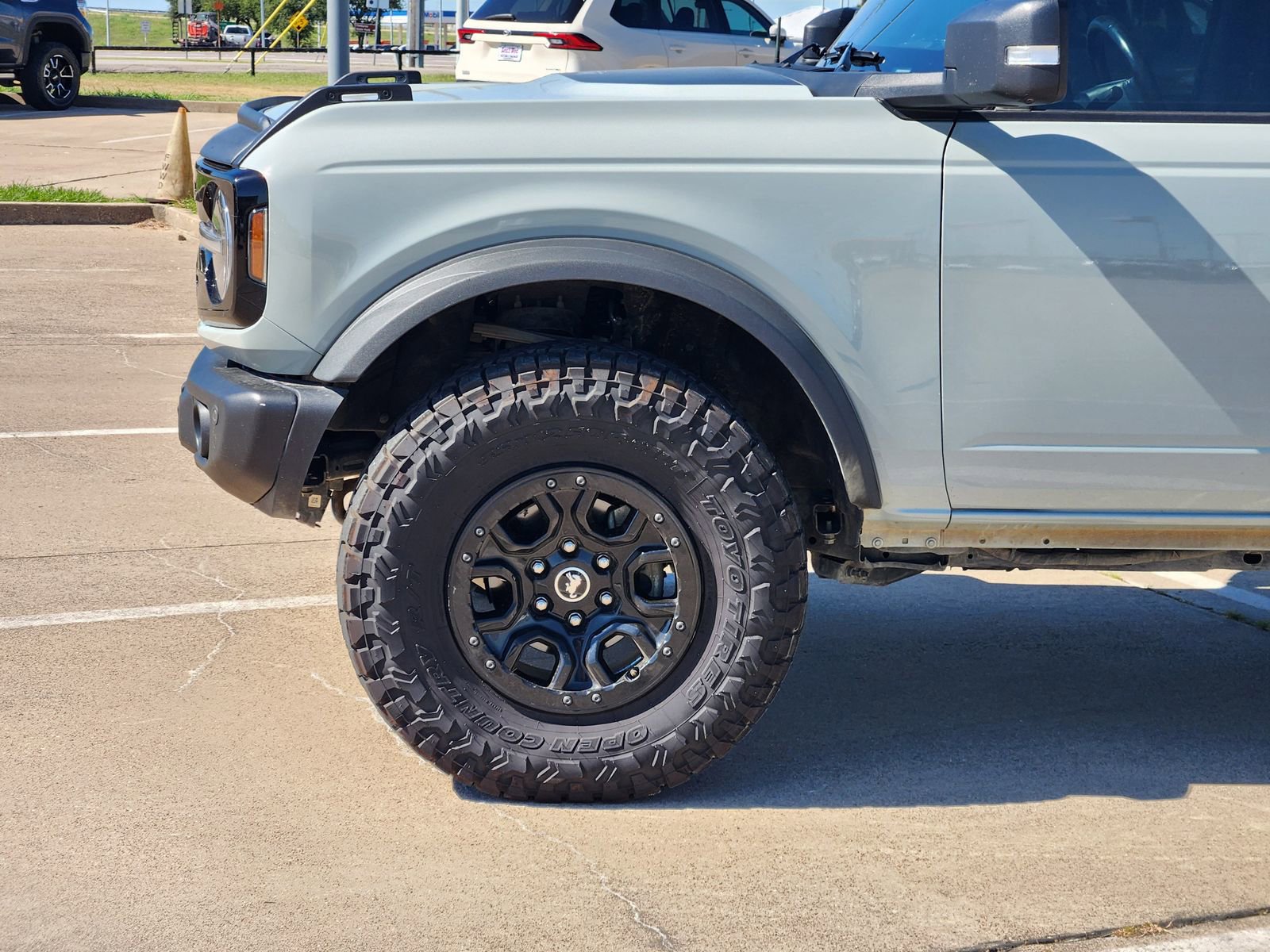 Used 2023 Ford Bronco Wildtrak image 8