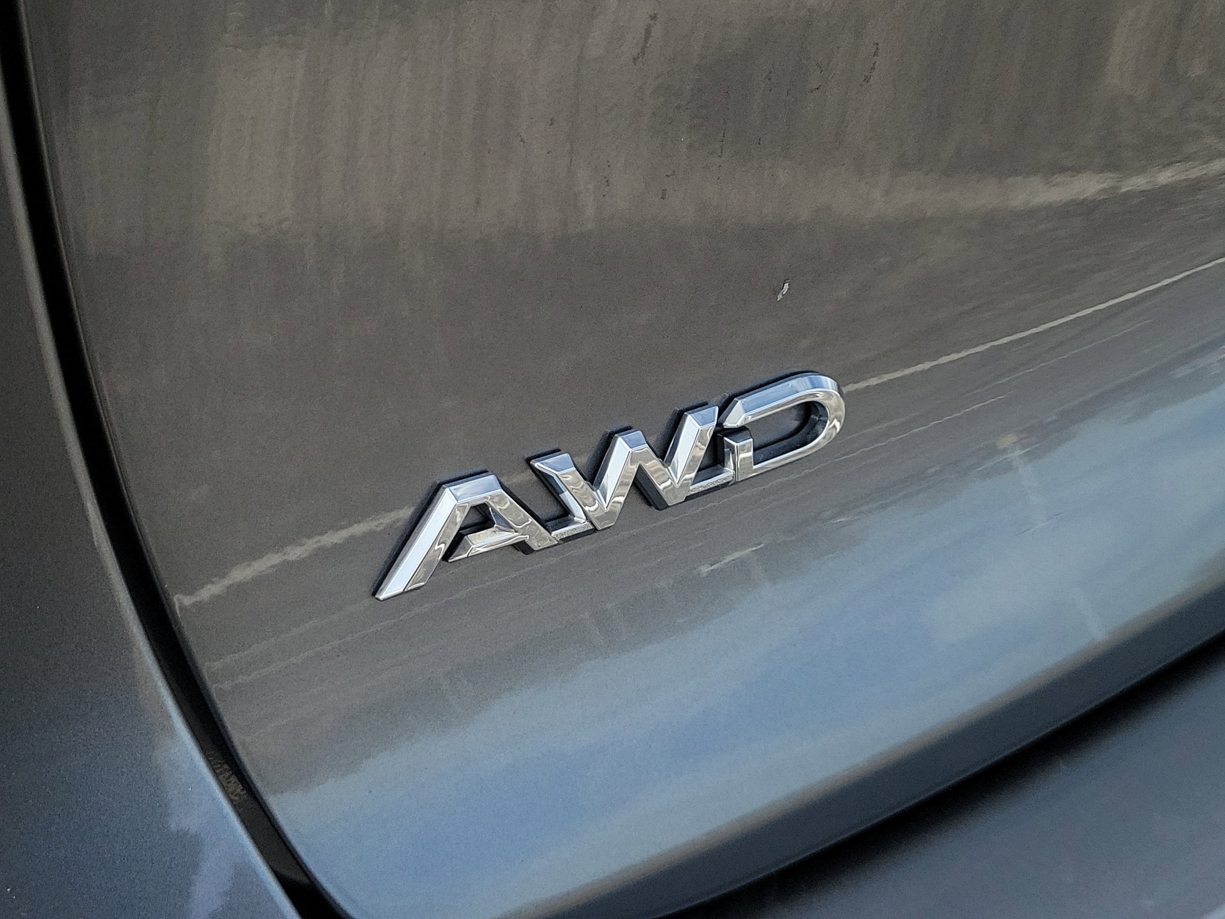 Used 2023 Toyota Crown Limited image 7