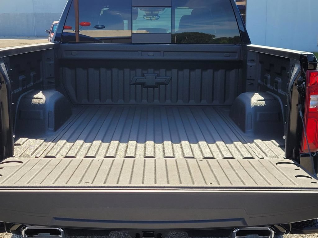 New 2026 Chevrolet Silverado 1500 High Country AWD/4WD image 6