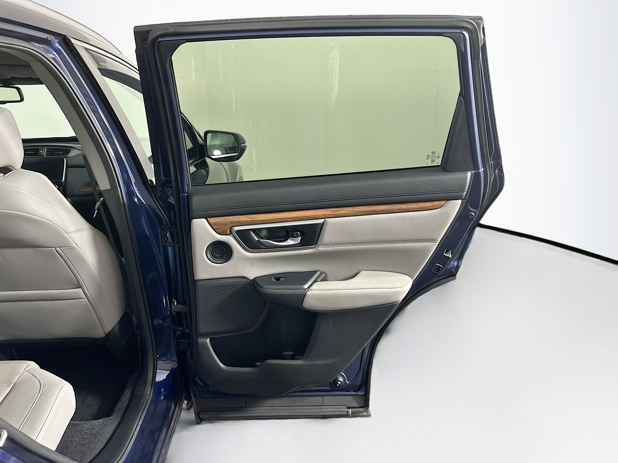 Used 2019 Honda CR-V Touring image 32