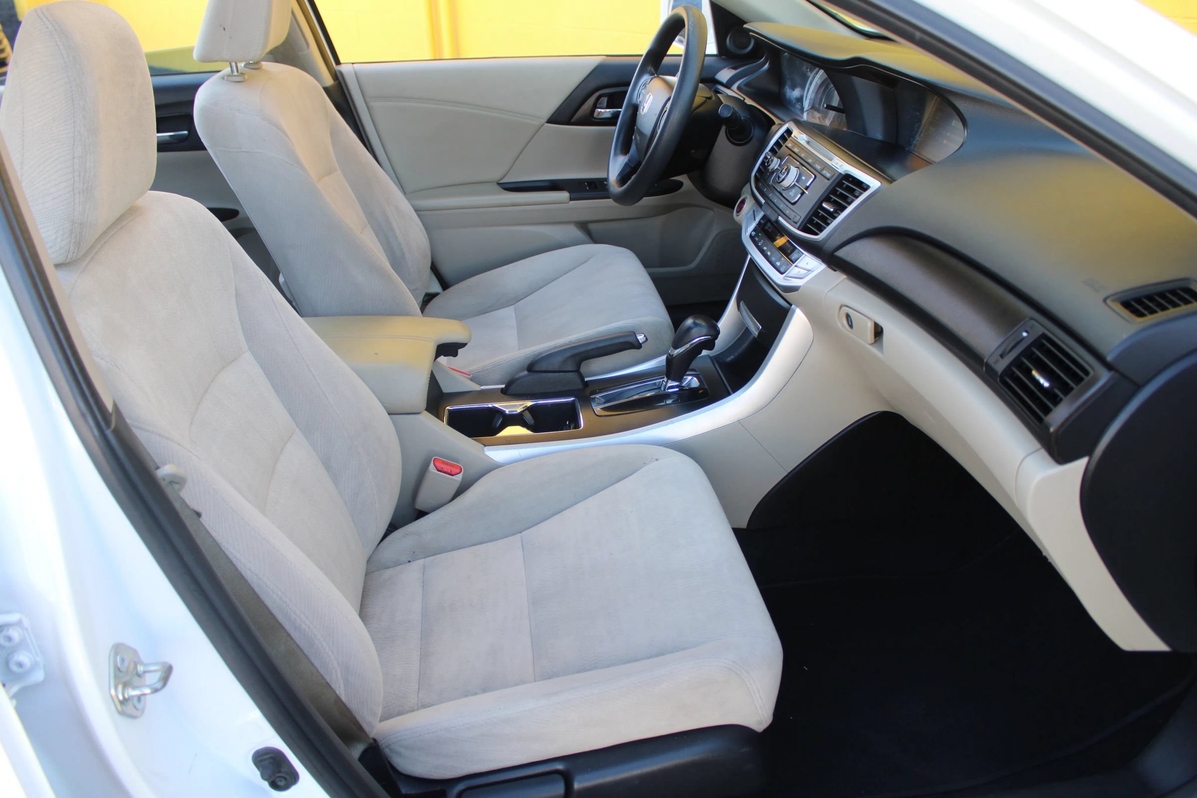 Used 2015 Honda Accord EX image 26