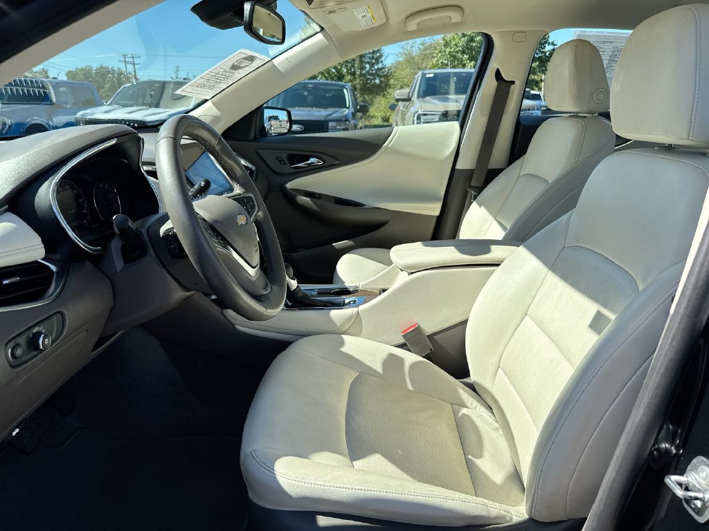 Used 2024 Chevrolet Malibu LT FWD image 20