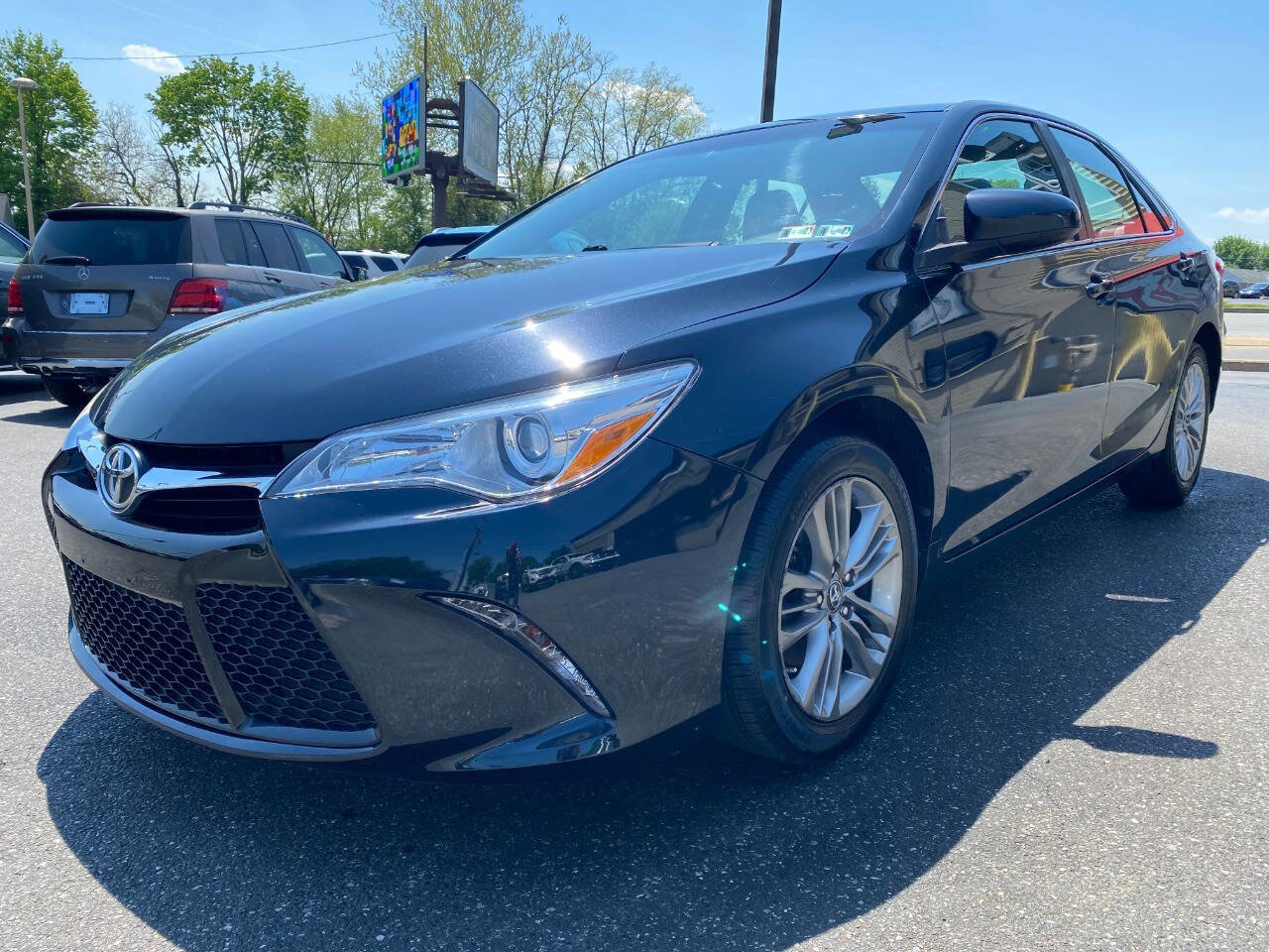 Used 2016 Toyota Camry SE FWD image 7