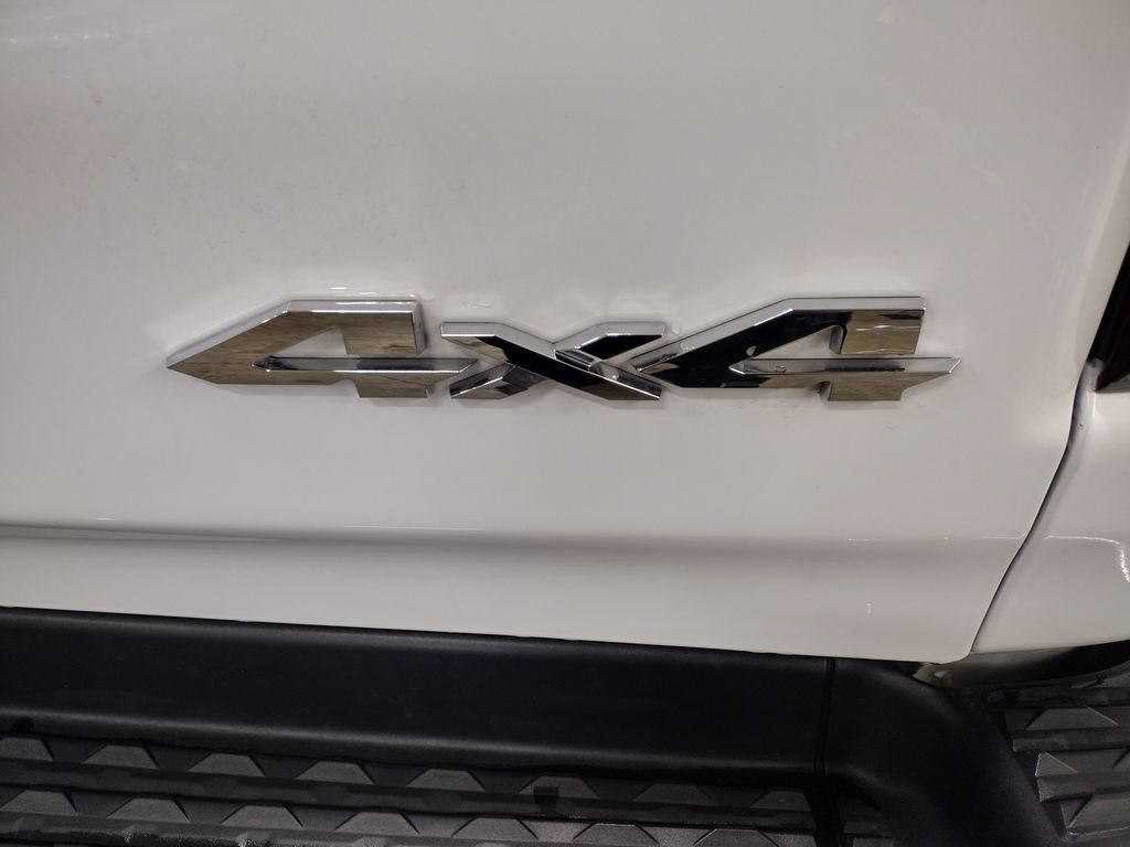 Used 2022 RAM 1500 Laramie AWD/4WD image 16