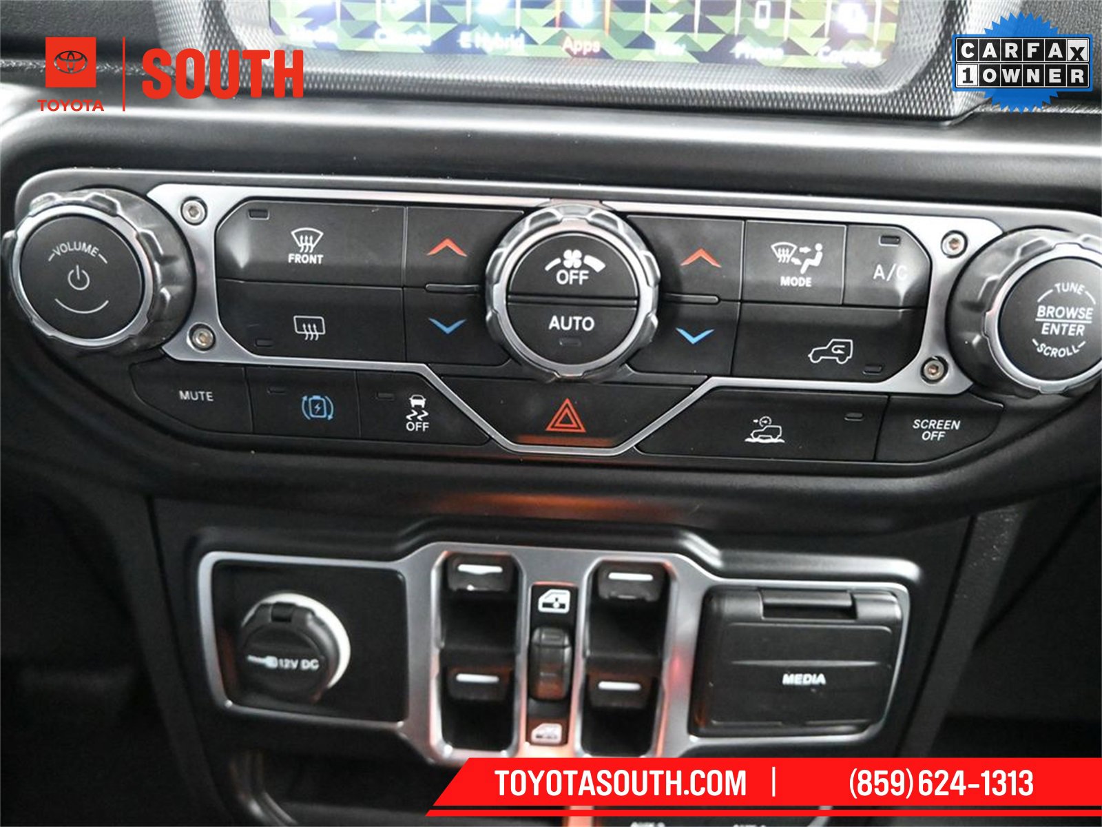 Used 2022 Jeep Wrangler Unlimited Sahara 4xe image 15