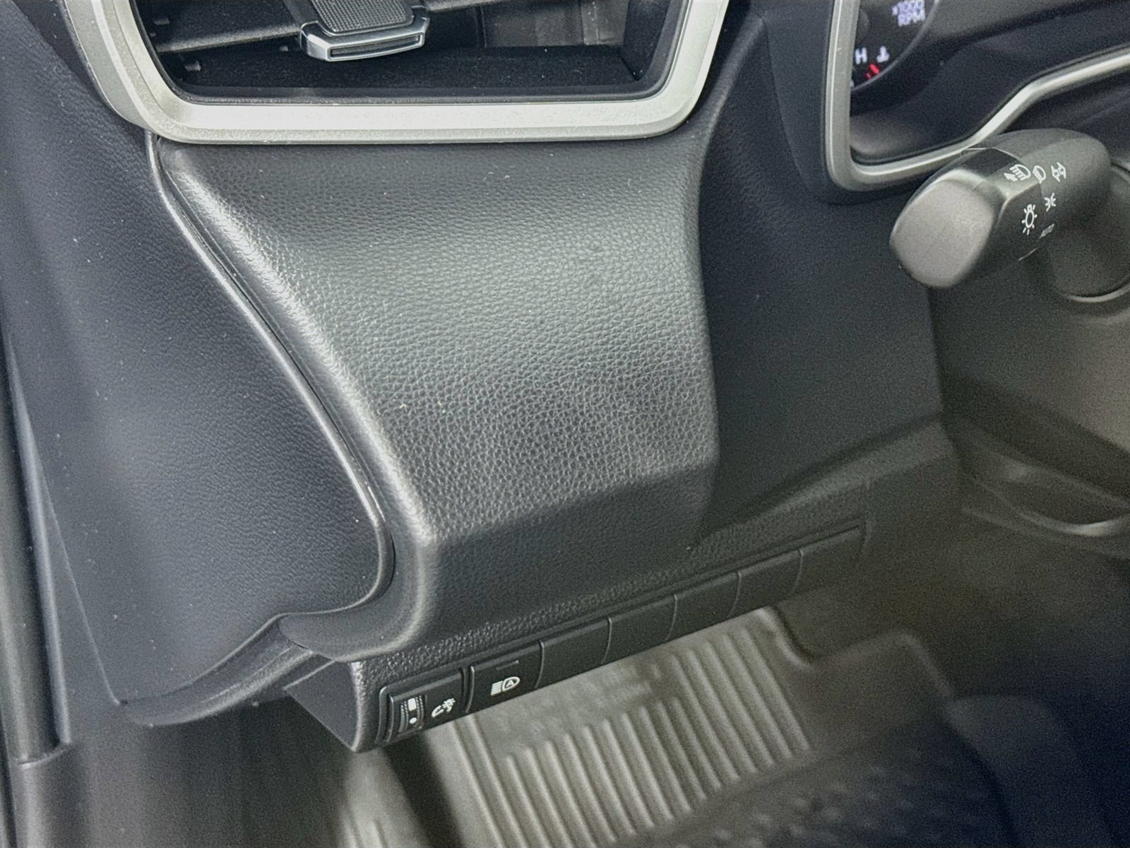 Certified 2024 Toyota Corolla SE FWD image 10