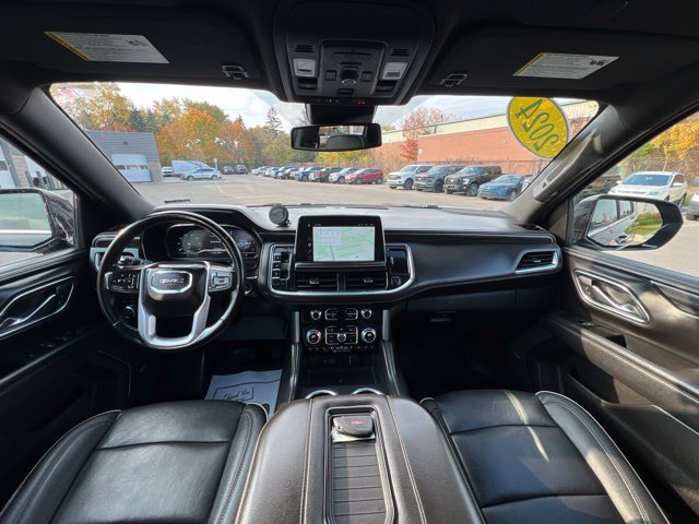 Used 2024 GMC Yukon SLT w/ SLT Luxury Package AWD/4WD image 21