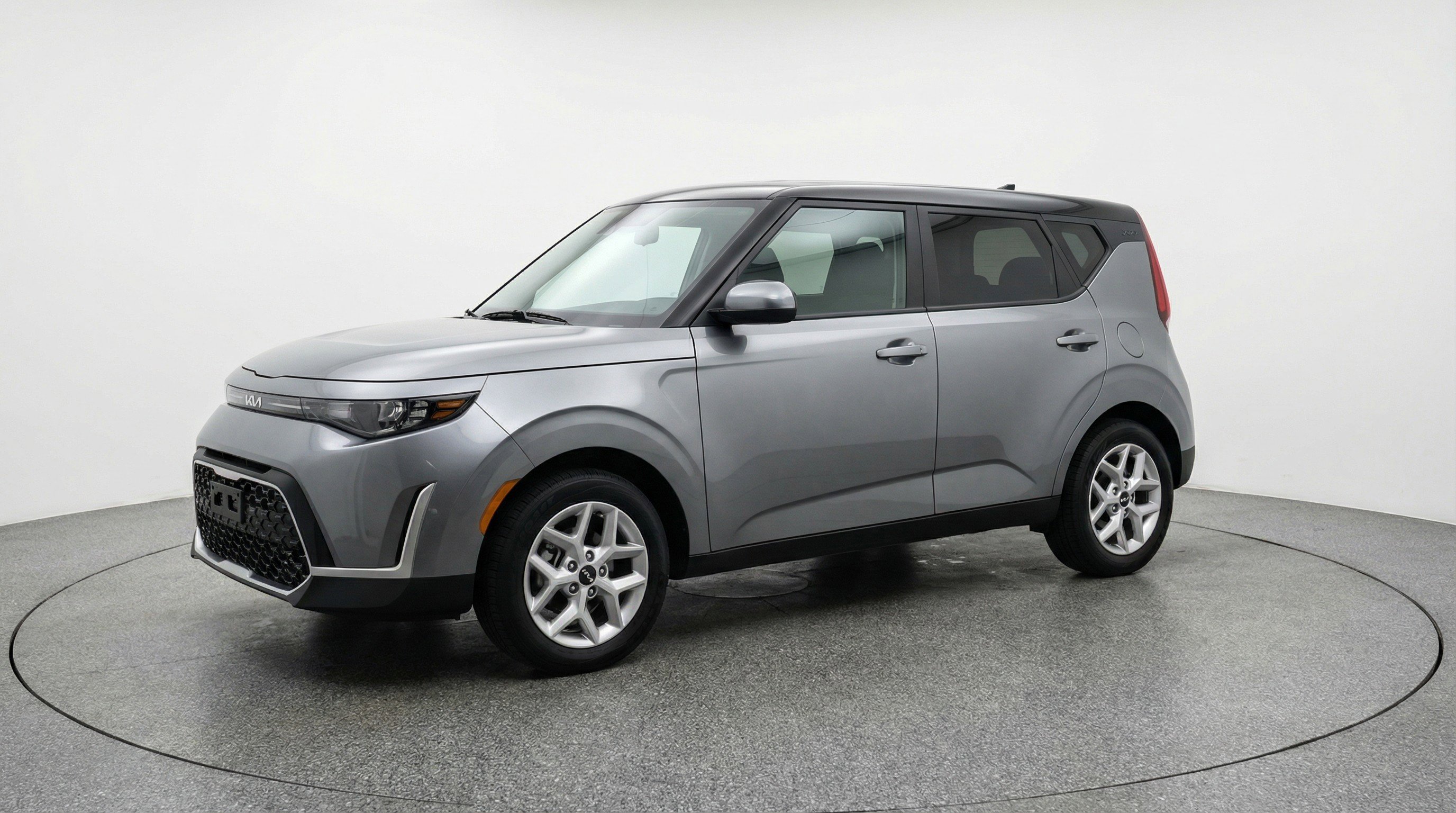 Used 2025 Kia Soul LX w/ LX Technology Package image 3