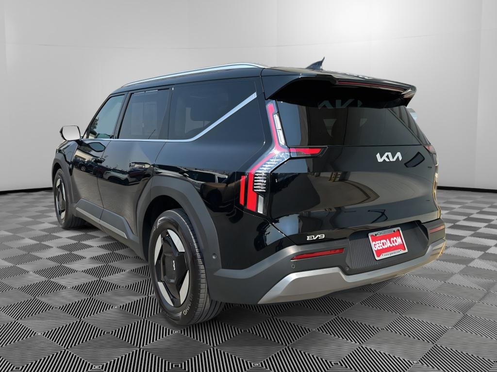 Certified 2026 Kia EV9 Wind AWD/4WD image 7