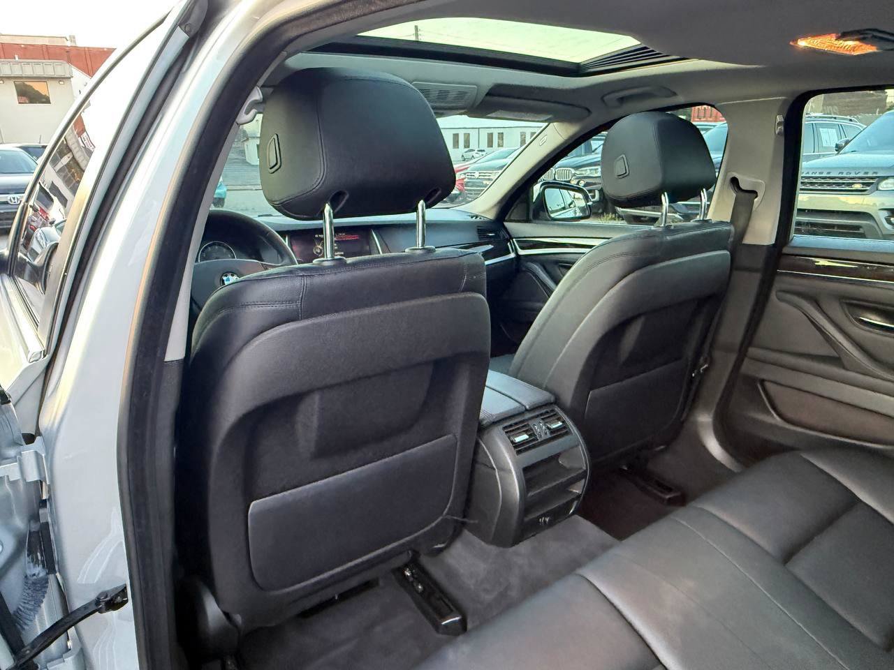 Used 2014 BMW 528i Sedan RWD image 32