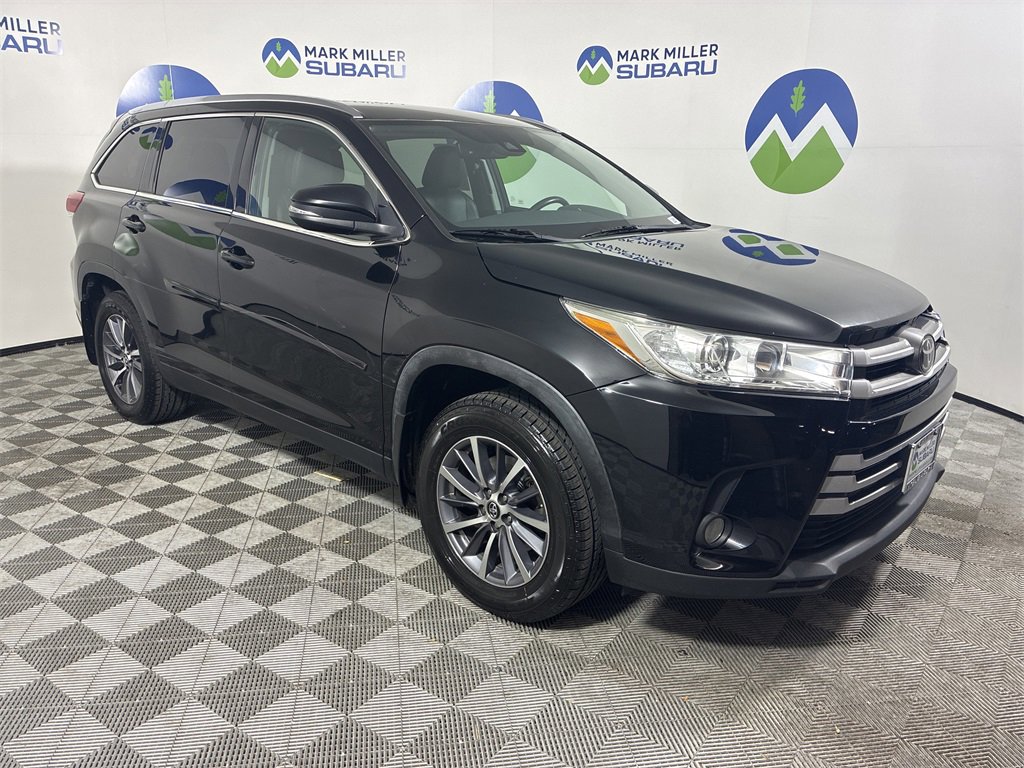 Used 2019 Toyota Highlander XLE image 1