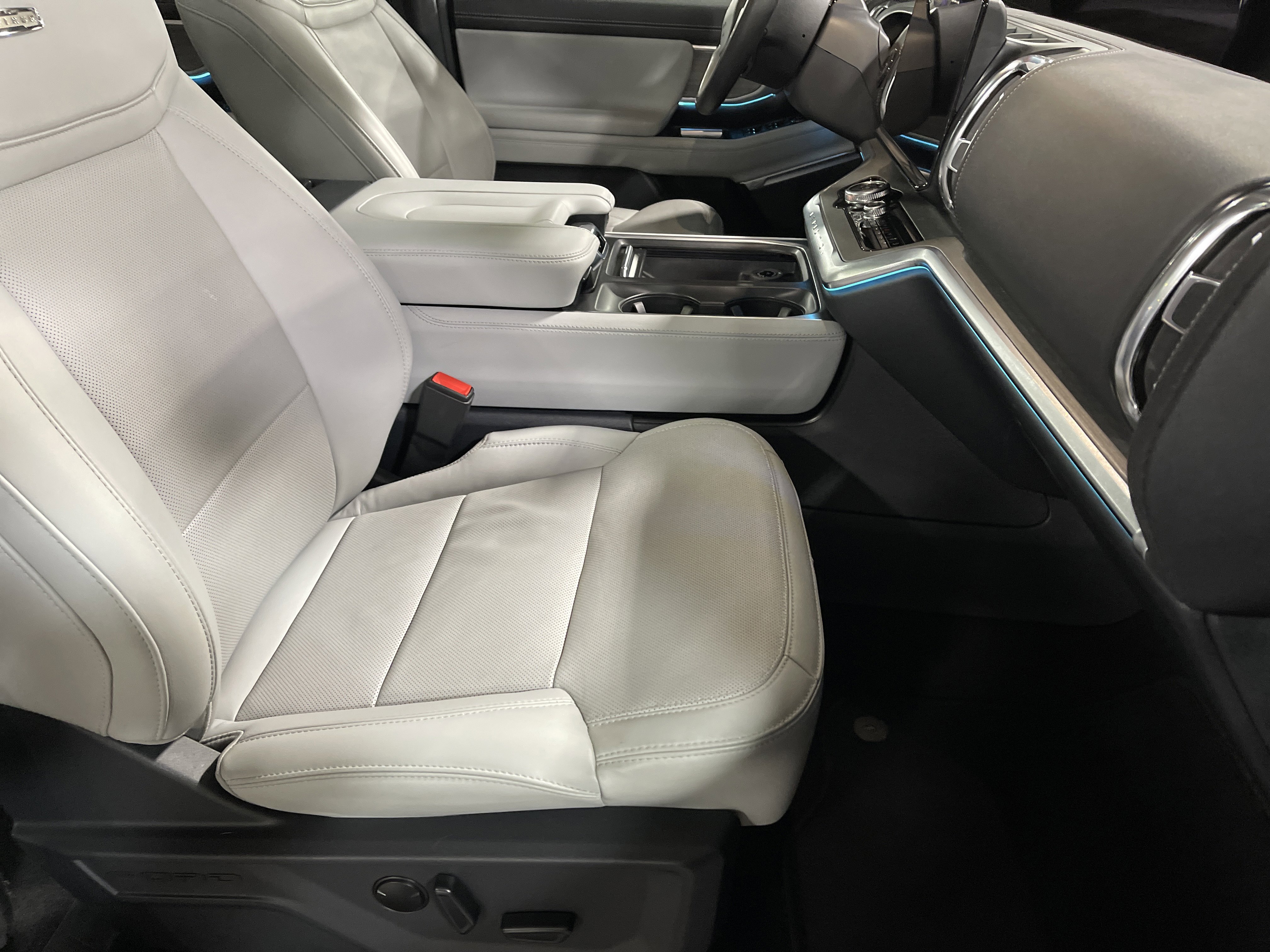 Used 2025 Ford Expedition Max Platinum image 15