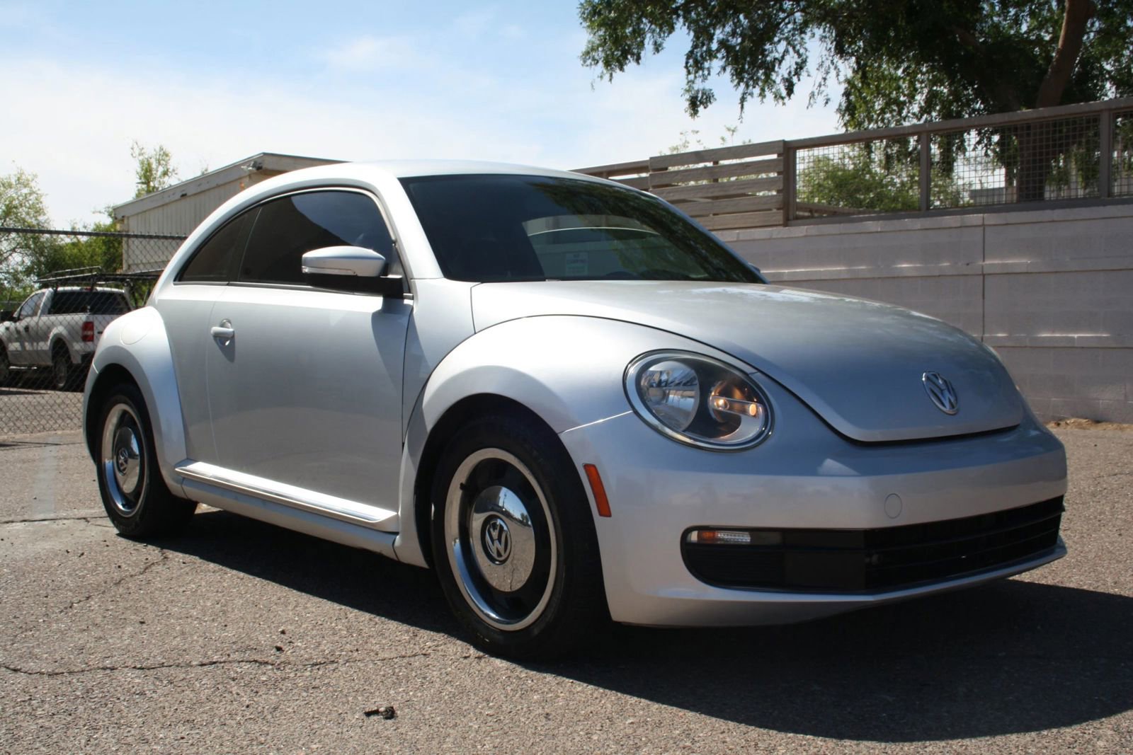 Used 2012 Volkswagen Beetle 2.5 FWD image 2