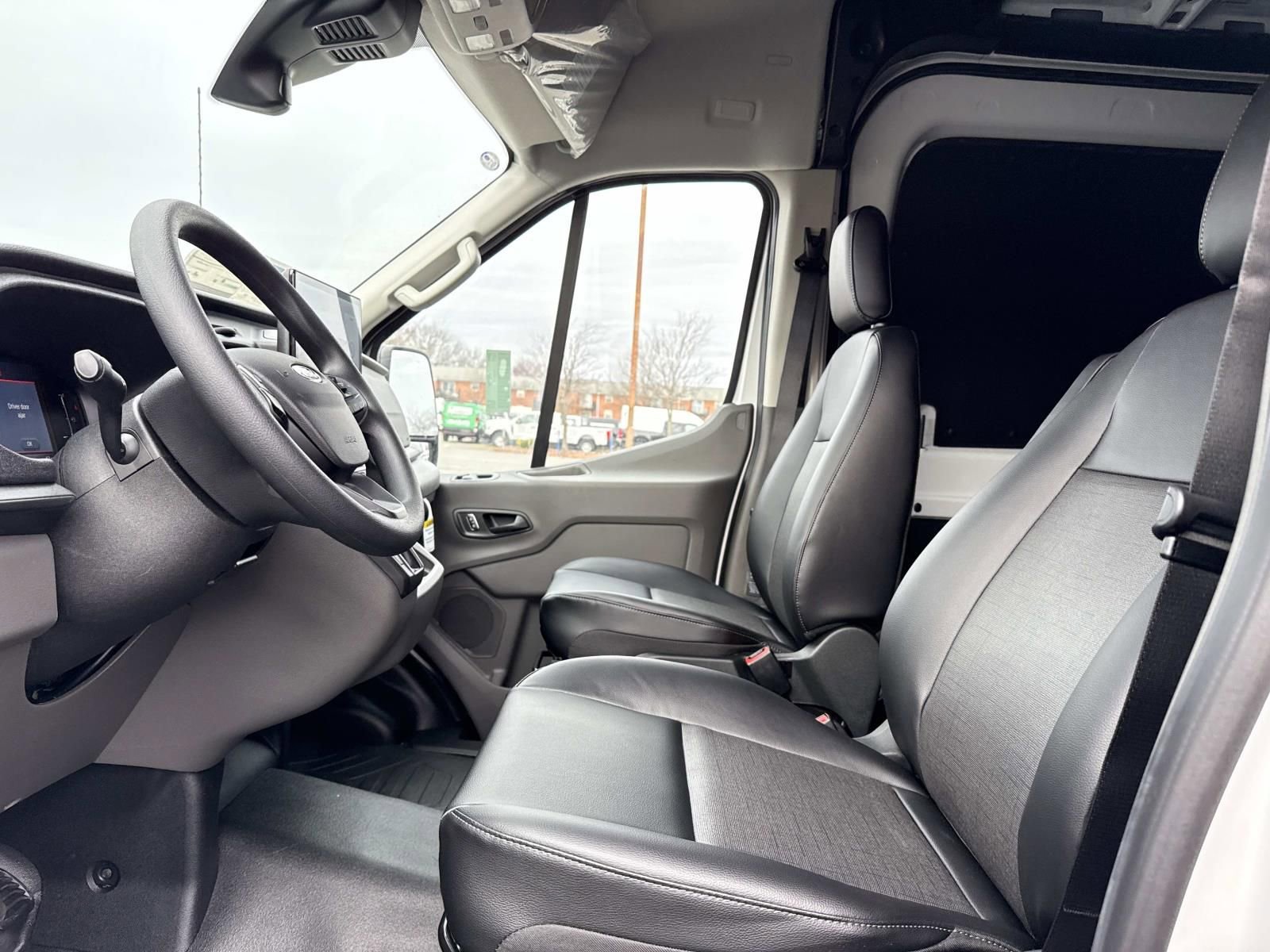 New 2026 Ford Transit 150 148 Medium Roof w/ Load Area Protection Package image 10