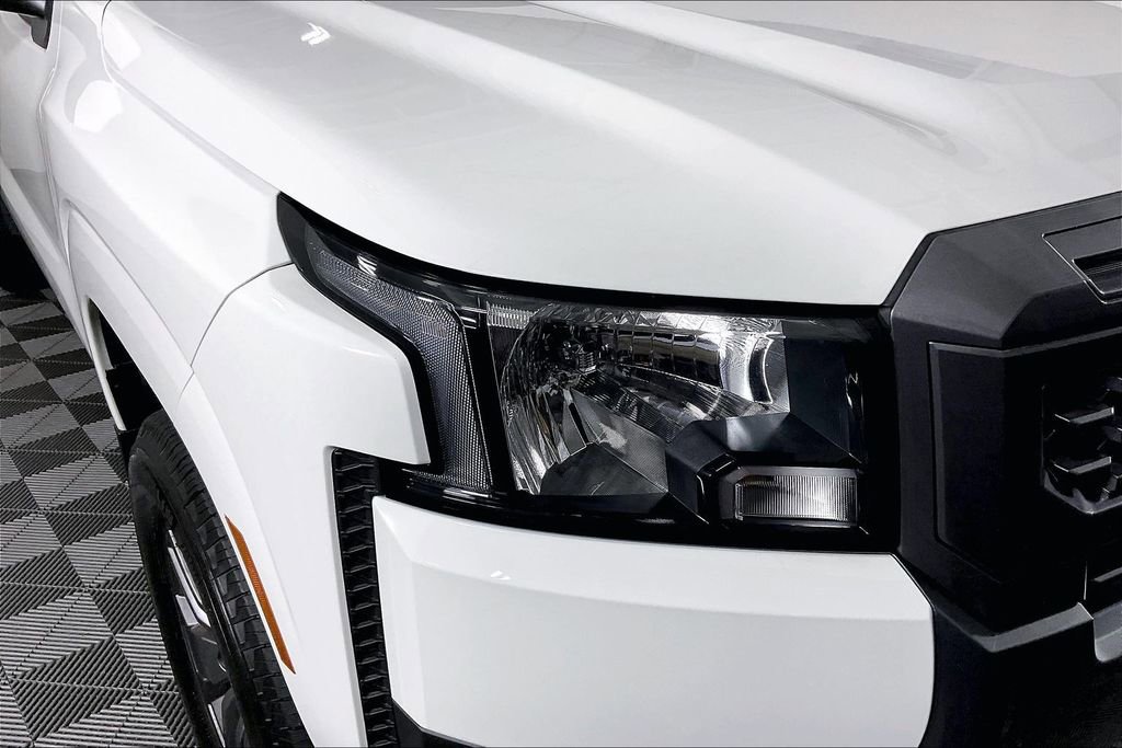 Certified 2025 Nissan Frontier SV w/ SV Convenience Package image 40