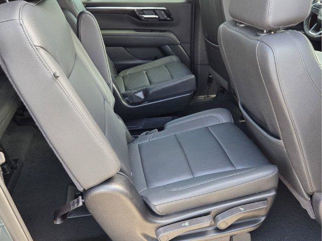 Used 2026 Chevrolet Suburban Z71 w/ Comfort Package AWD/4WD image 19