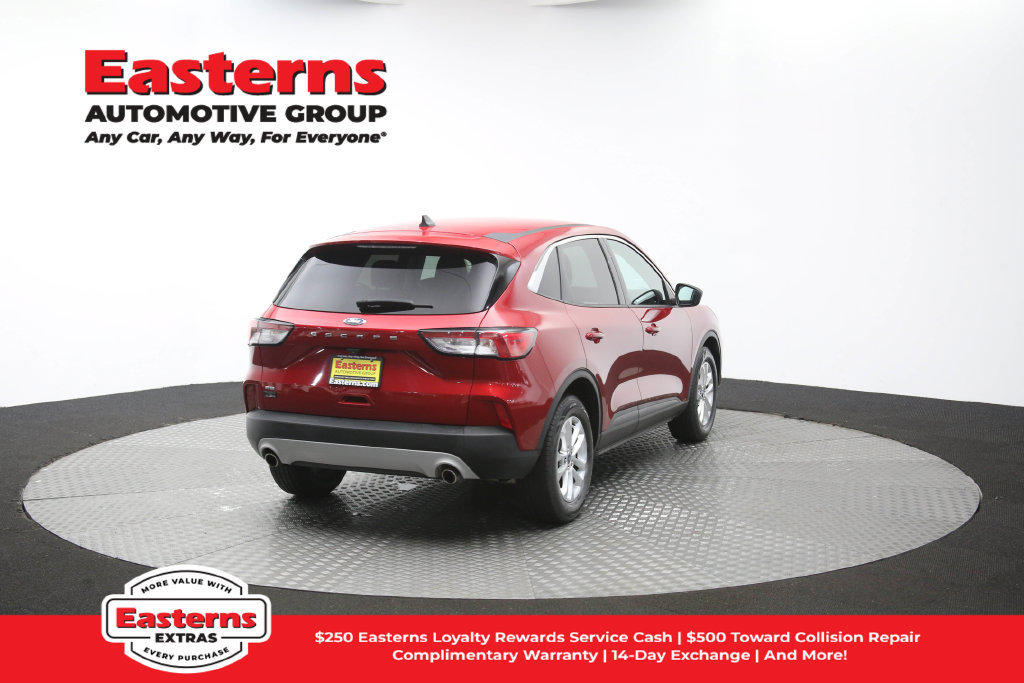 Used 2022 Ford Escape SE w/ Convenience Package FWD image 42