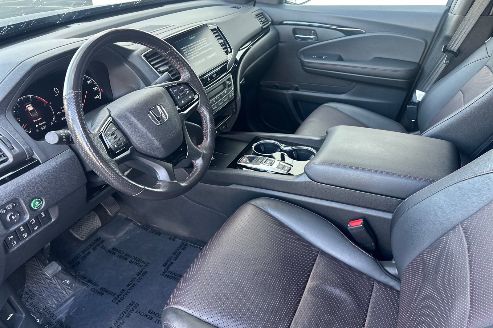 Used 2025 Honda Ridgeline Black Edition image 9