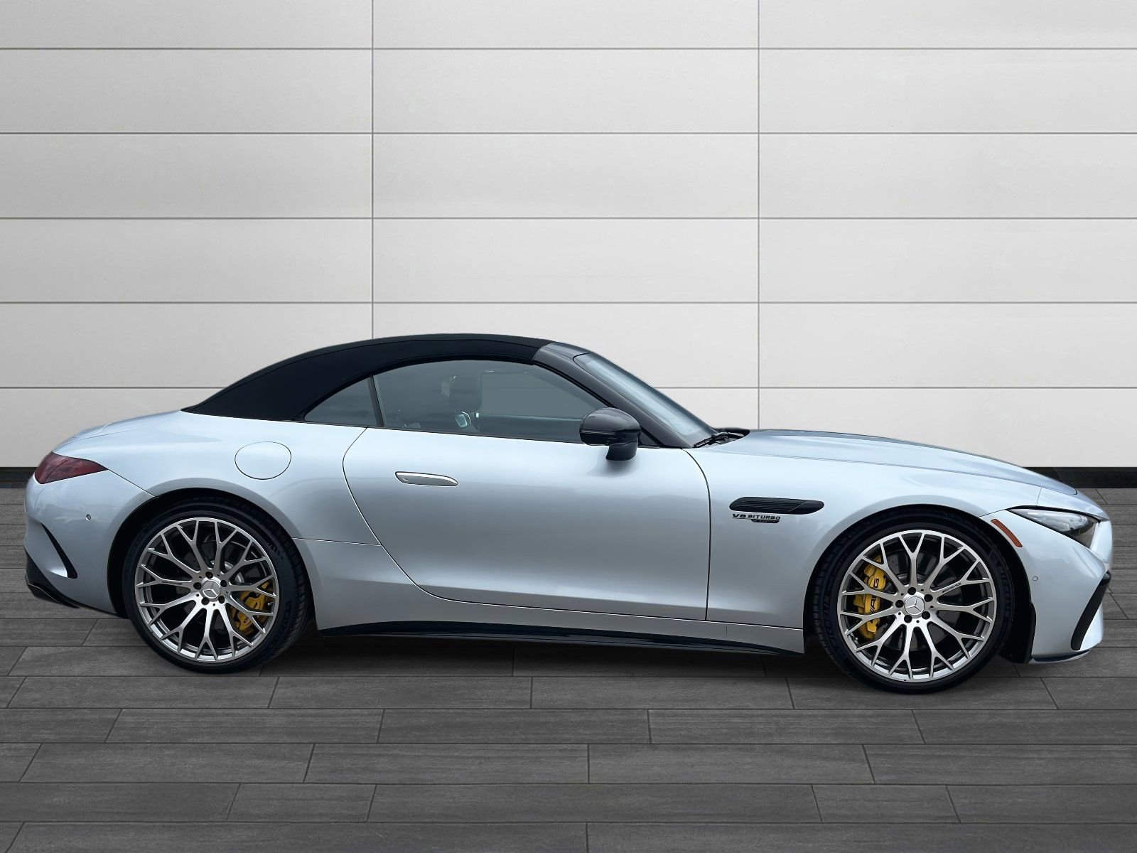 Certified 2022 Mercedes-Benz SL 63 AMG 4MATIC image 2