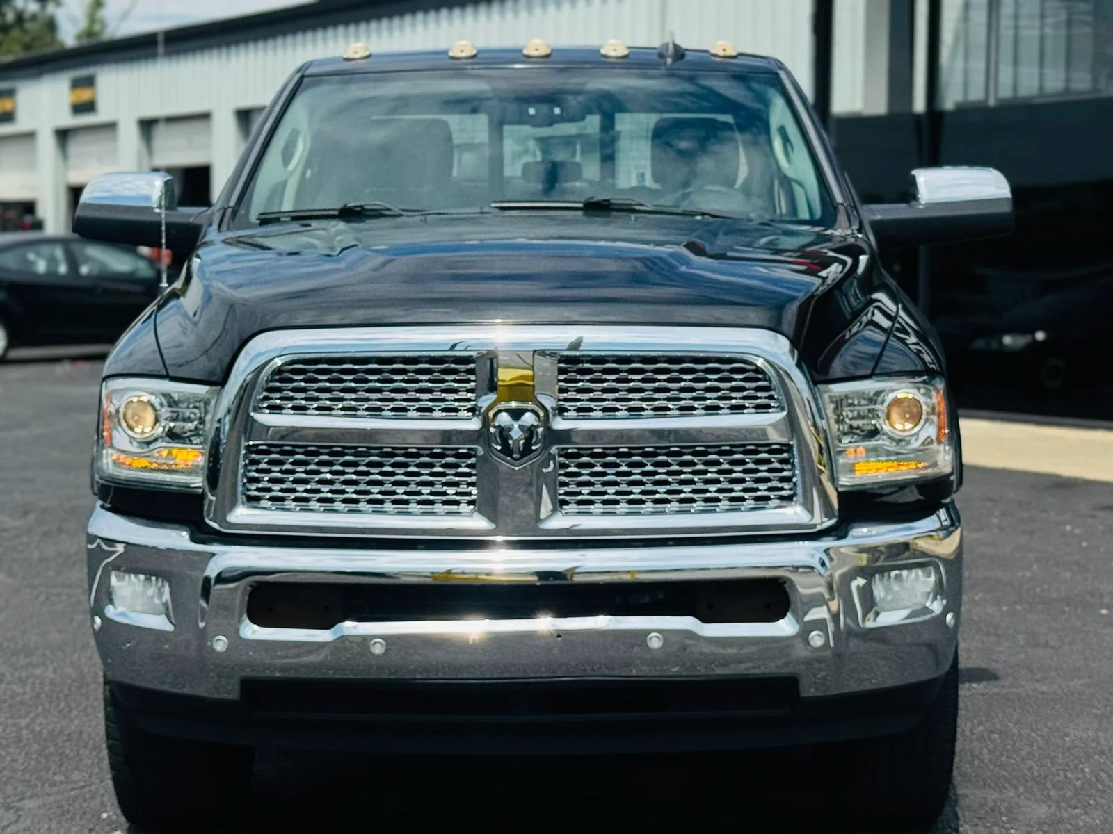 Used 2017 RAM 2500 Laramie w/ Convenience Group AWD/4WD image 2