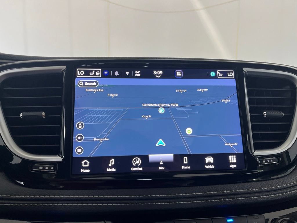 Used 2023 Chrysler Pacifica Limited FWD image 66