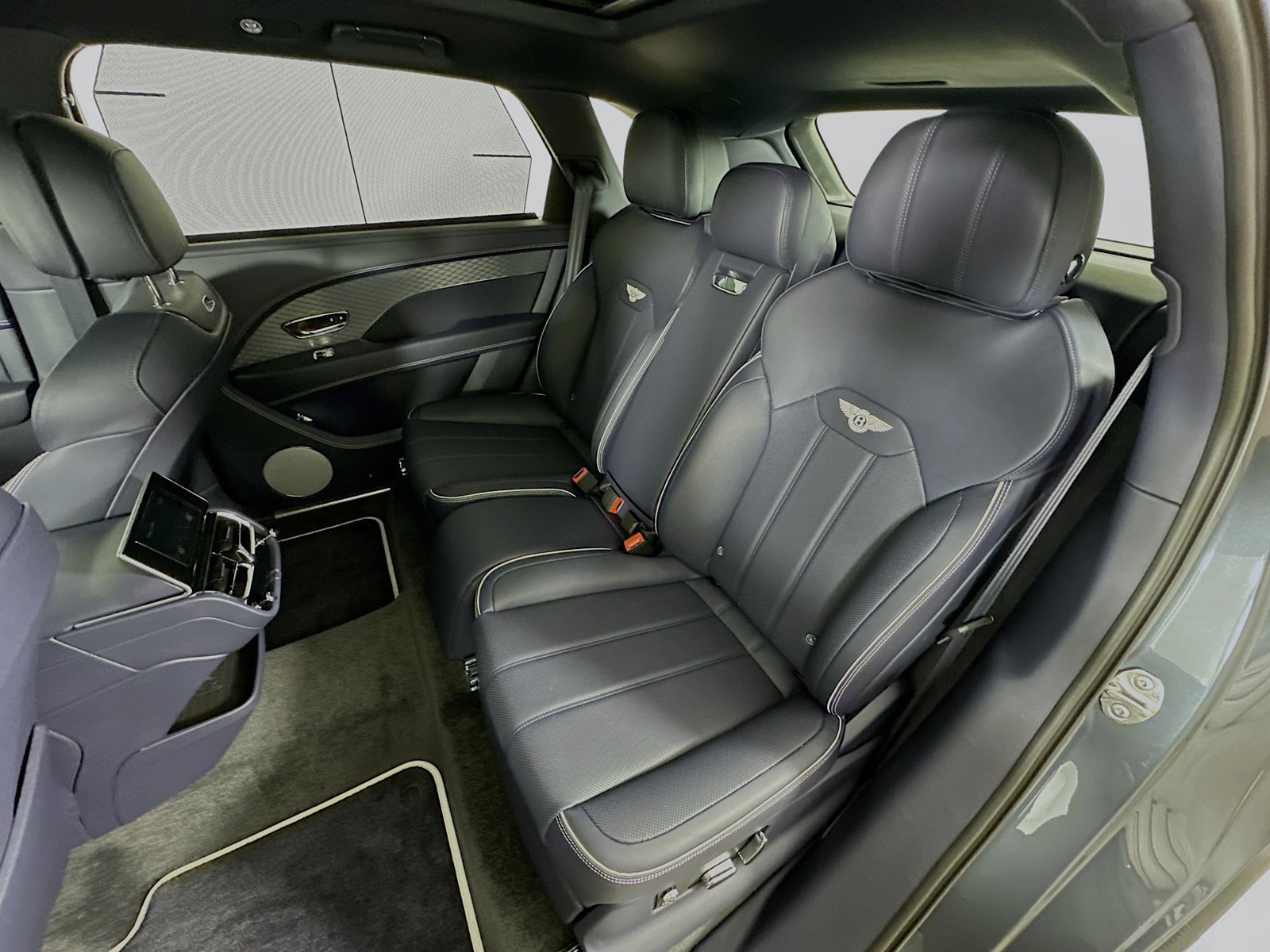 New 2026 Bentley Bentayga Extended Wheelbase AWD/4WD image 39