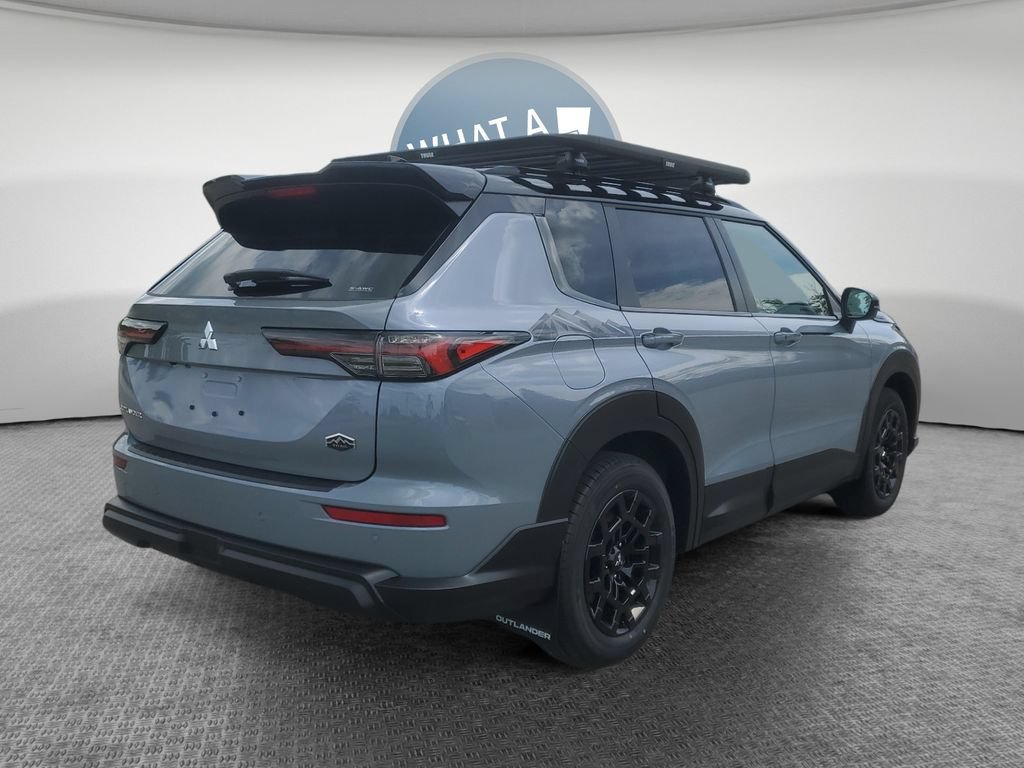 New 2026 Mitsubishi Outlander AWD image 3