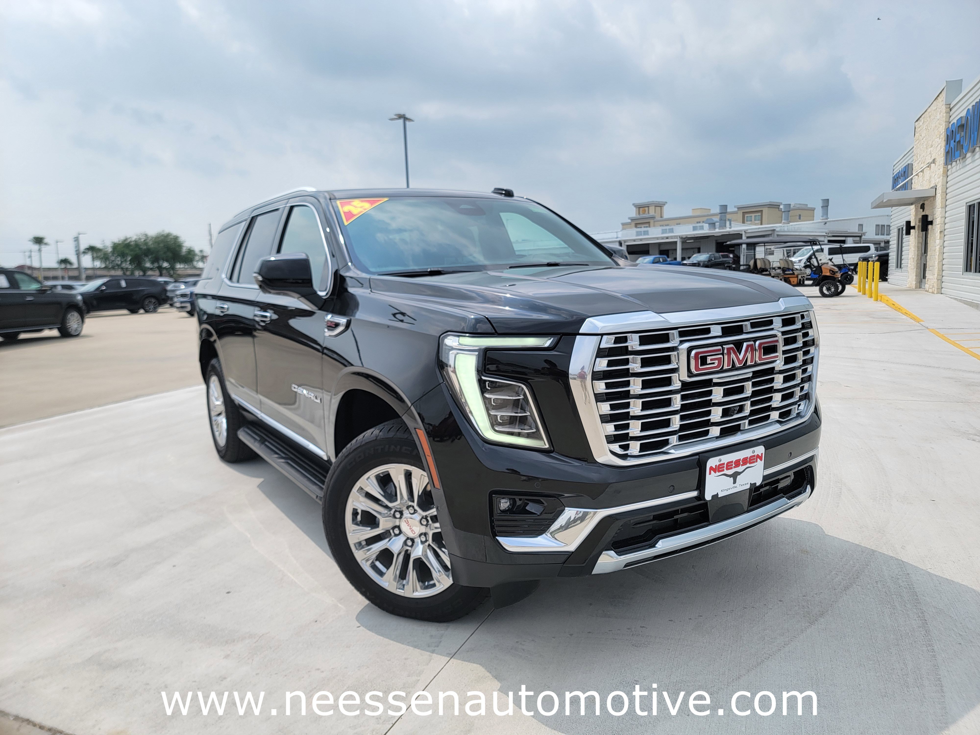 Used 2025 GMC Yukon Denali AWD/4WD image 10