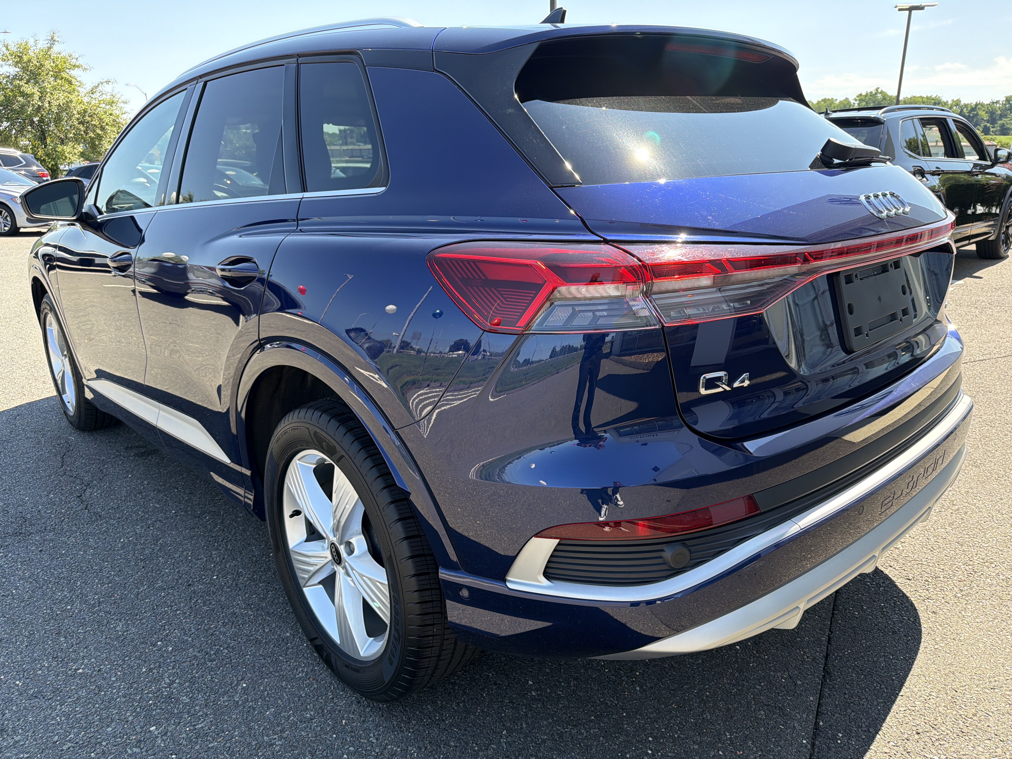 Used 2023 Audi Q4 e-tron Prestige AWD/4WD image 6