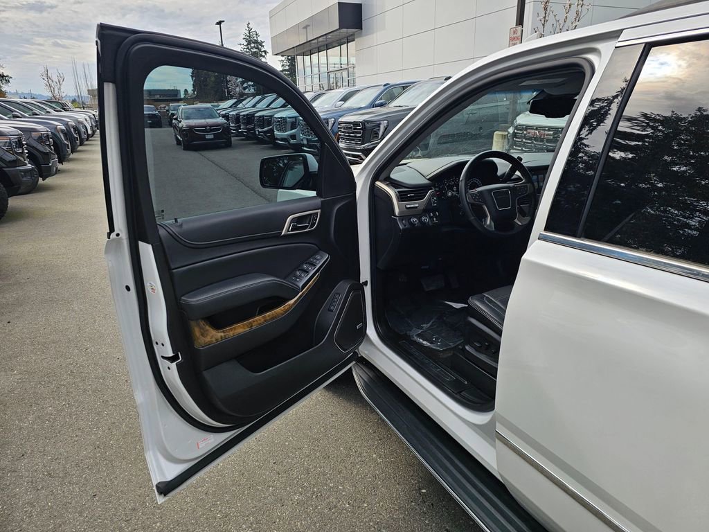 Used 2017 GMC Yukon Denali image 21