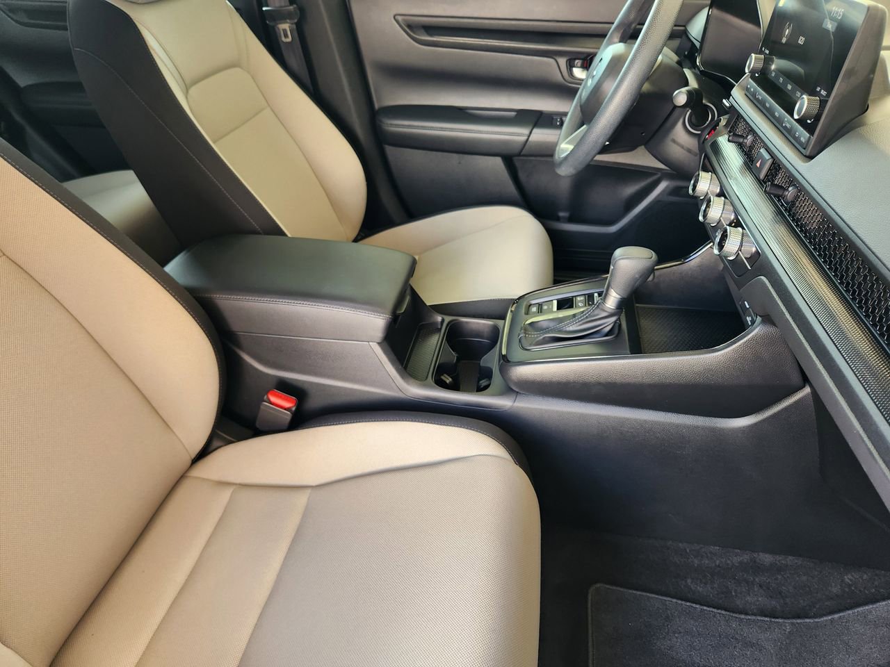 Used 2023 Honda CR-V LX image 13