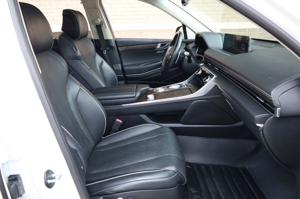 Used 2022 Genesis GV80 3.5T w/ Advanced Package 06 image 28