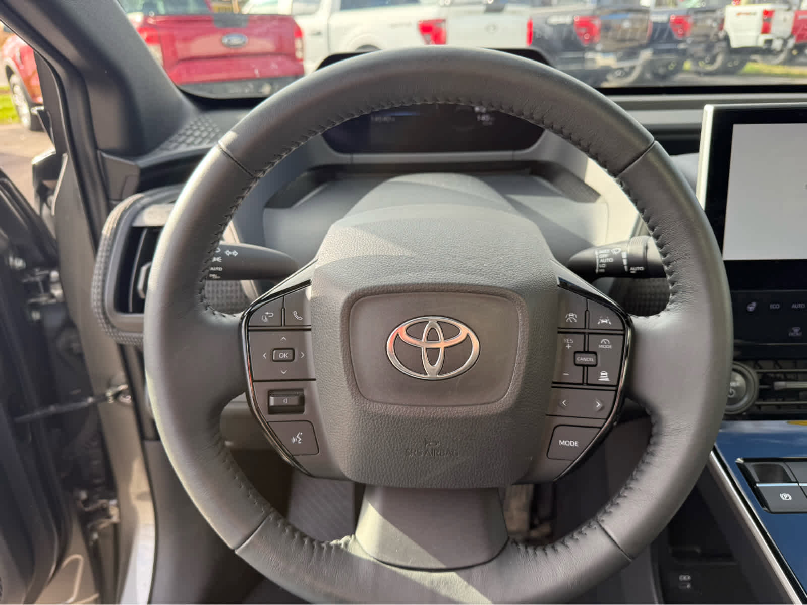 Used 2023 Toyota bZ4X XLE image 8