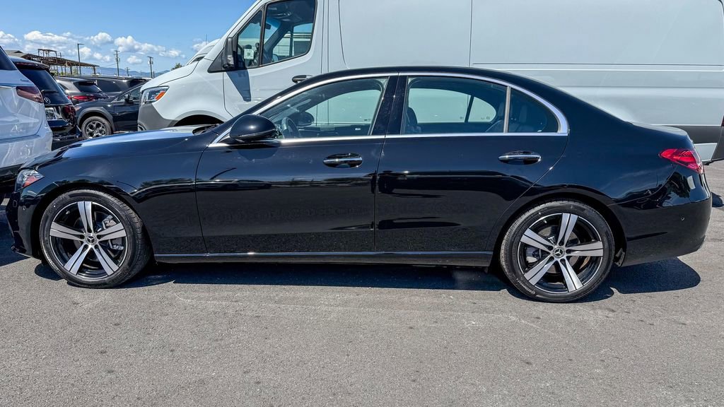 Used 2025 Mercedes-Benz C 300 4MATIC Sedan image 10